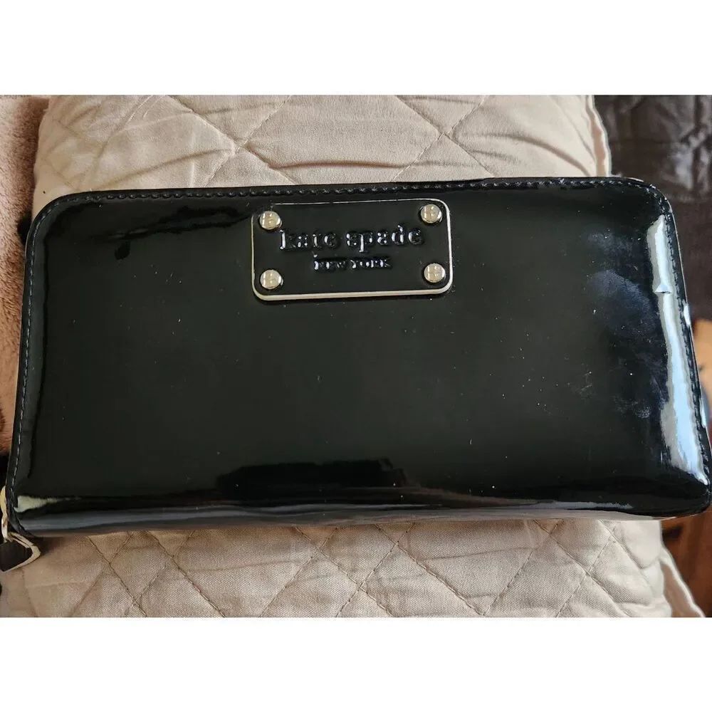 Kate Spade Black Patent Leather Accordion Zip-Around Wallet